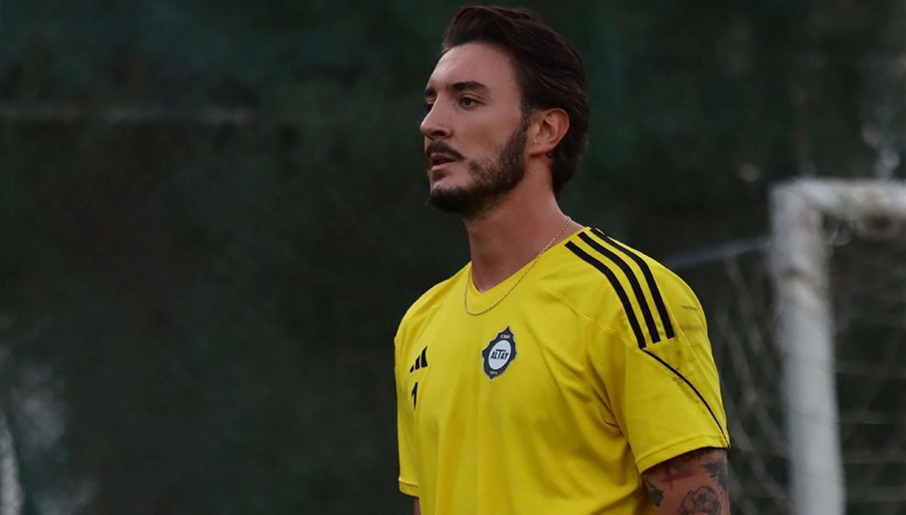 altayda kaleci ozandan kotu haber ClLUIbHd