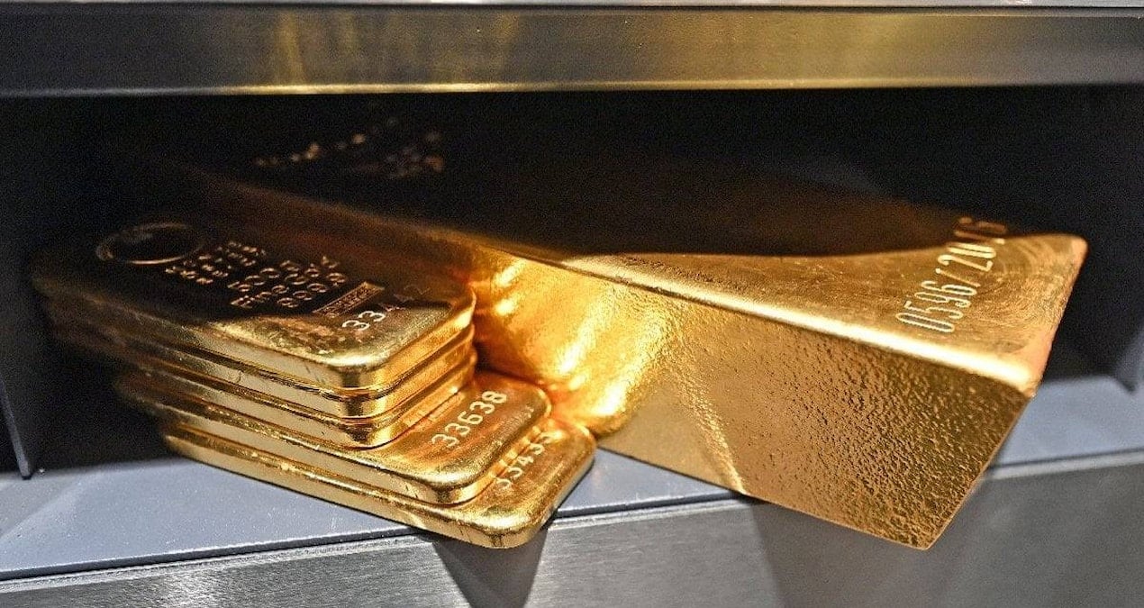 altina oyle bir sey yapti ki tam 12 yil boyunca en degersiz maden oldu ZUQHPpv6