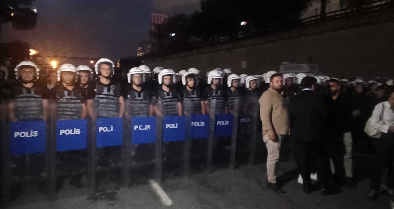 chp istanbul il baskanligi onunde yasanan olaylarla ilgili sorusturma baslatildi xBlkjO2p