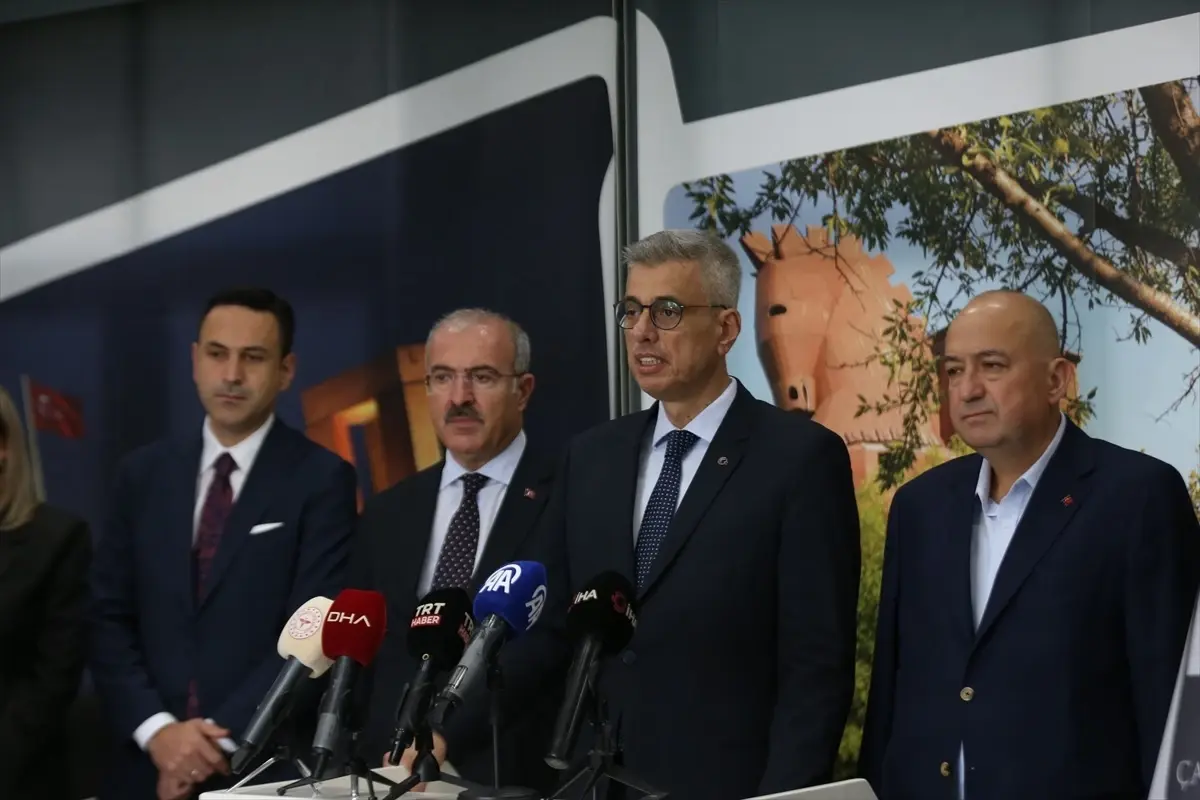 saglik bakani kemal memisoglu canakkale valiligini ziyaretinde konustu aciklamasi FVF5TJl2