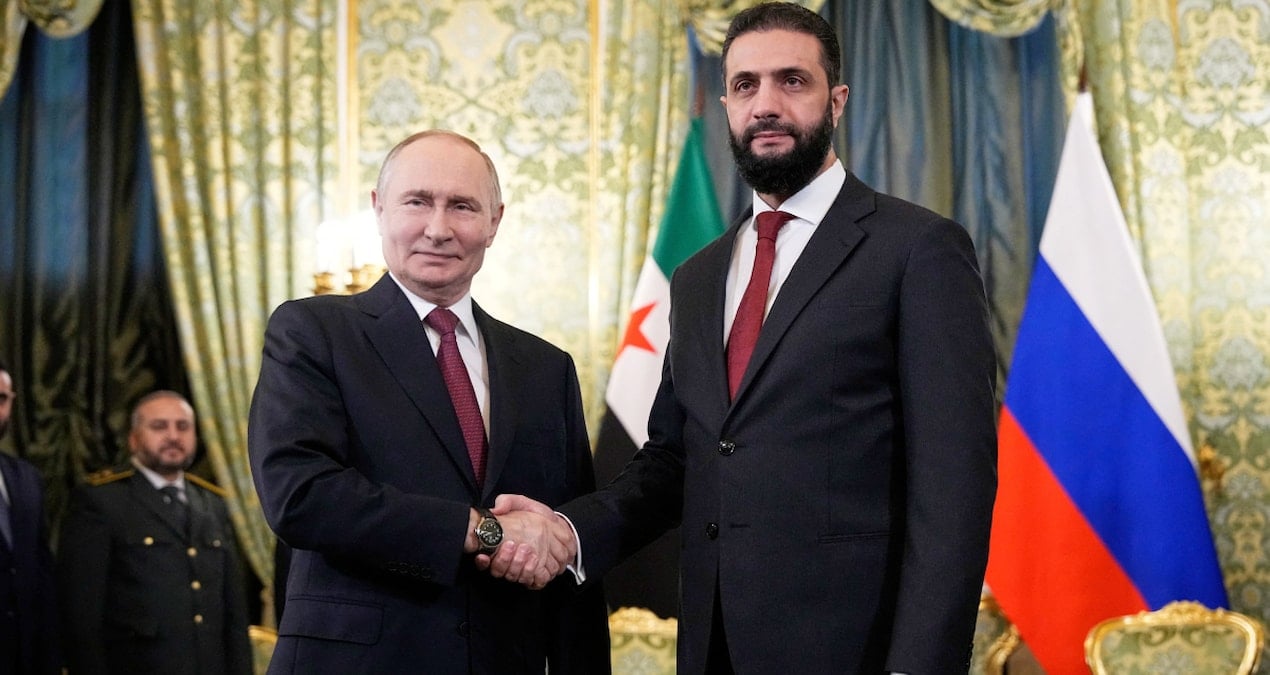 putin yok etmeye yemin ettigi saraanin elini sikti 2E2HGbLt.jpg