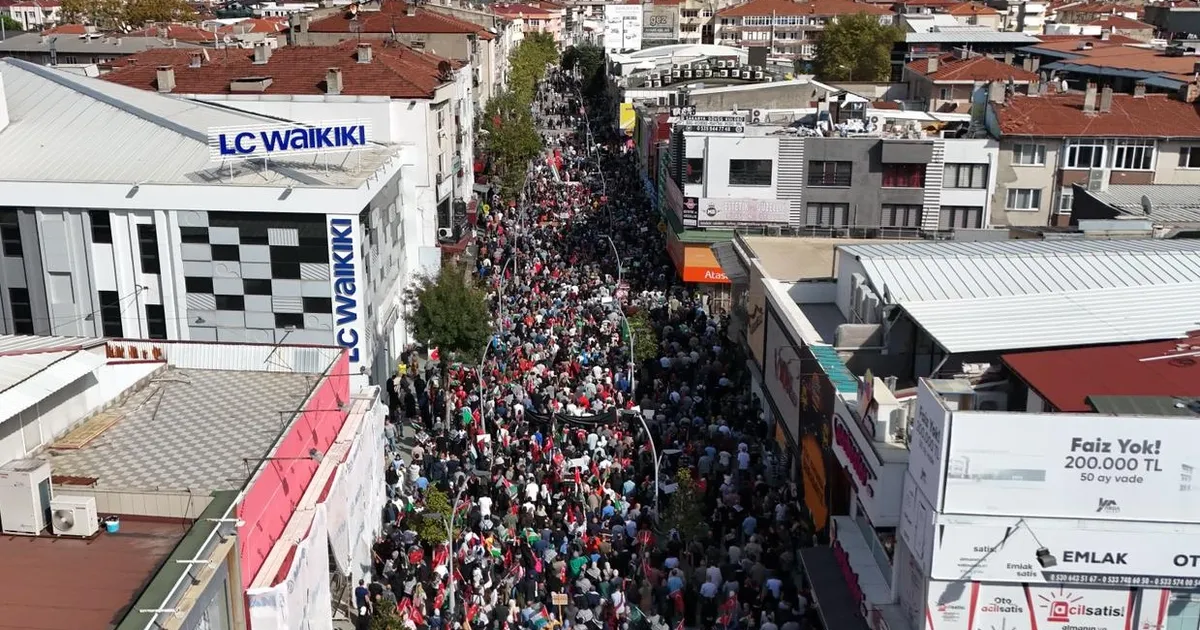 sakaryada binlerce kisi ozgur filistin icin yurudu zwWbXDYr