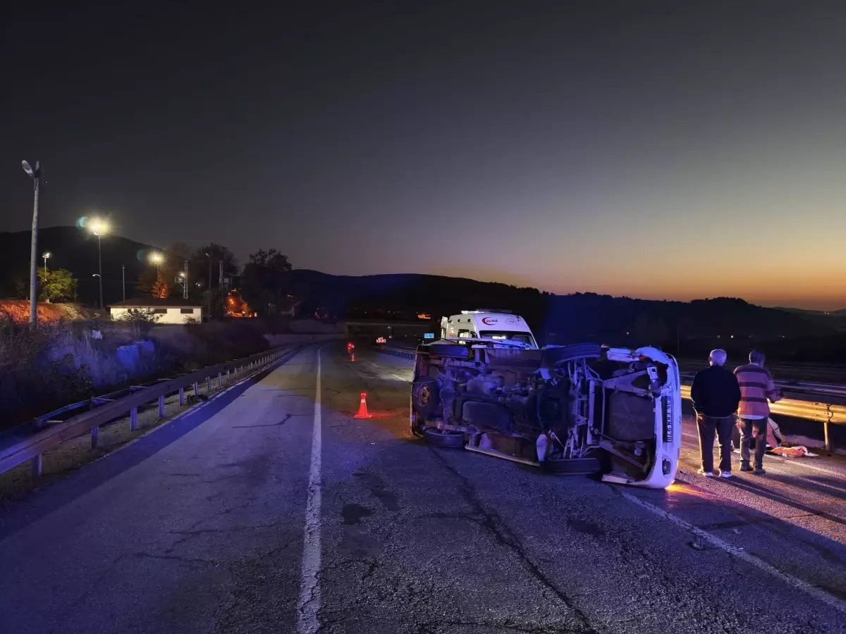 samsunda minibus kazasi 9 yarali iT7gX5Vx