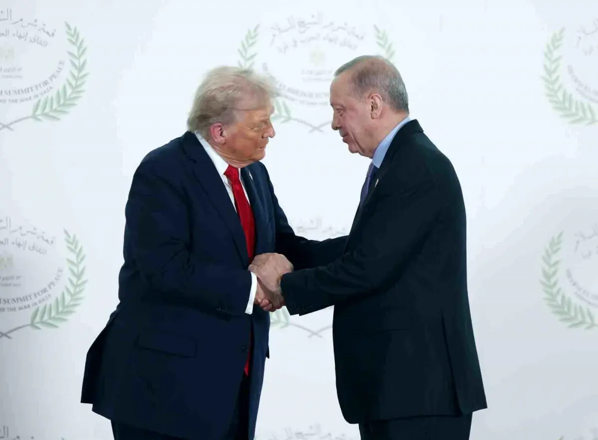 trump gazze baris zirvesinde liderlerle bir araya geldi WGgwIAU4.jpg