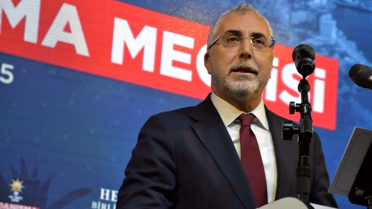 vedat isikhan izmir cop daglarindan ve kokudan gecilmiyor 1QiaBzOy