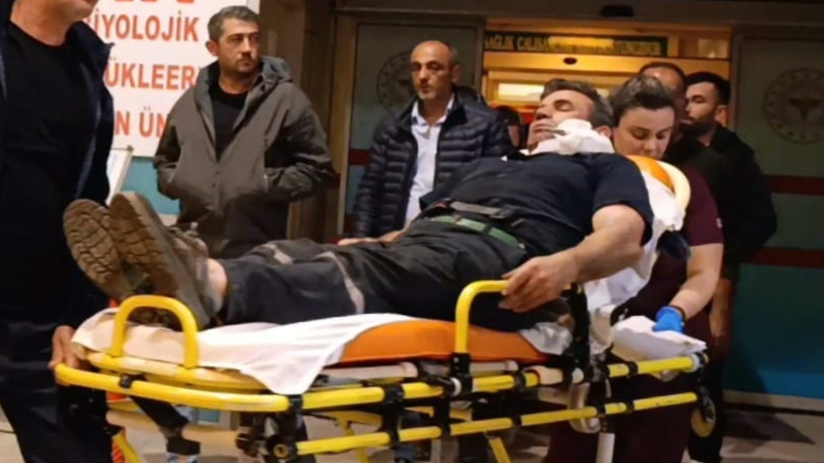 bursada romorkun kopan halat demiri bir kisinin yuzune saplandi PmbvxGrk.jpg