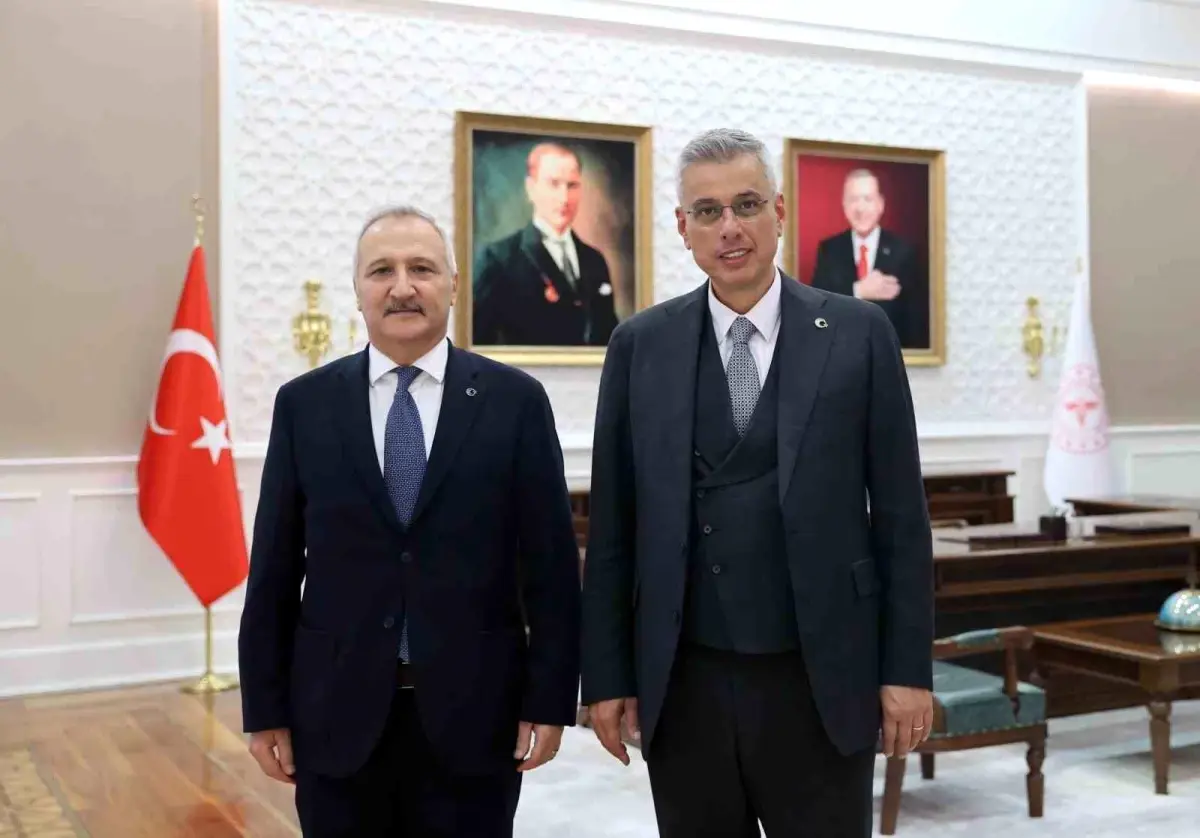 mhp genel baskan yardimcisi yurdakuldan saglik bakani memisogluna ziyaret yvvqhhJF.jpg