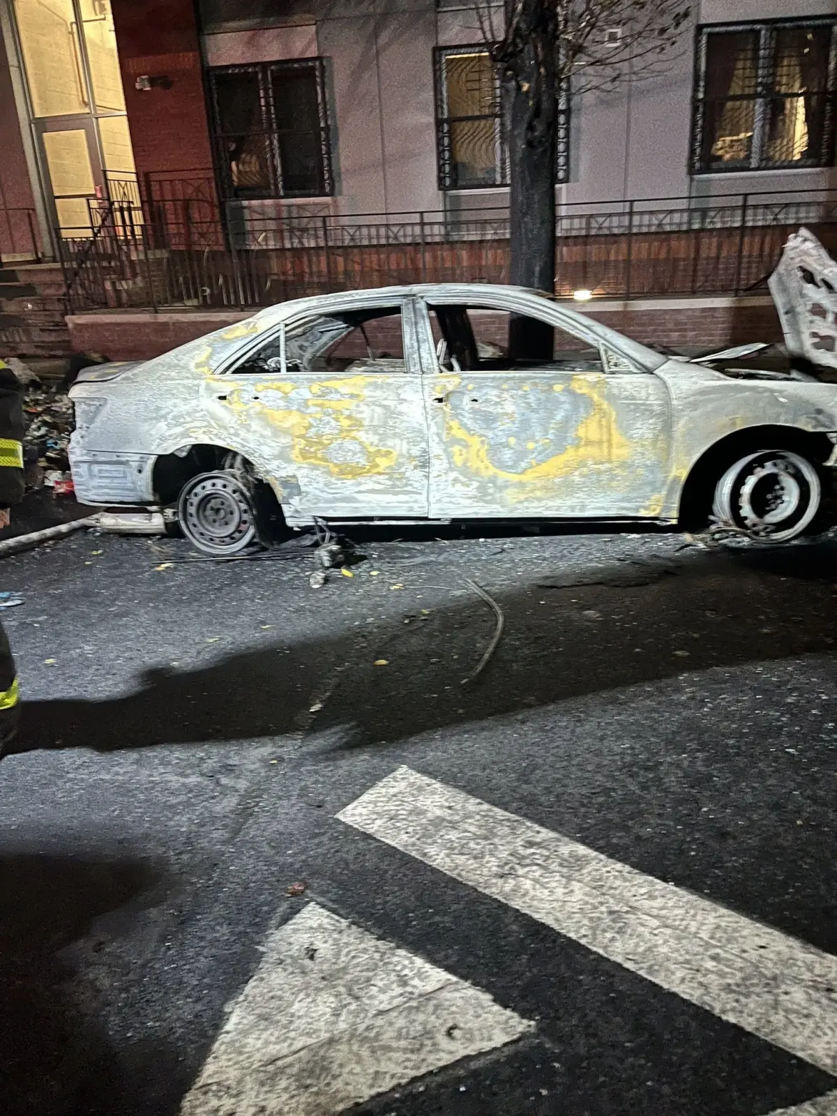 new yorkta arac patlamasi 7 itfaiyeci yaralandi nFkxpSqP.jpg