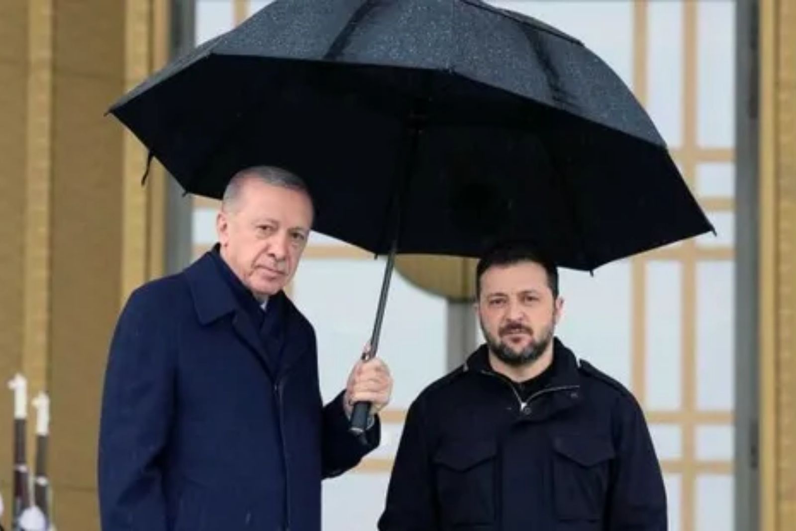 Ukrayna Devlet Başkanı Volodimir Zelenskiy barış arayışında yarın Türkiye’ye geliyor