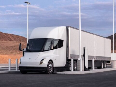 Tesla Semi Truck 2026: Fiyatı ve Özellikleriyle Elektrikli Taşımacılıkta Yeni Dönem