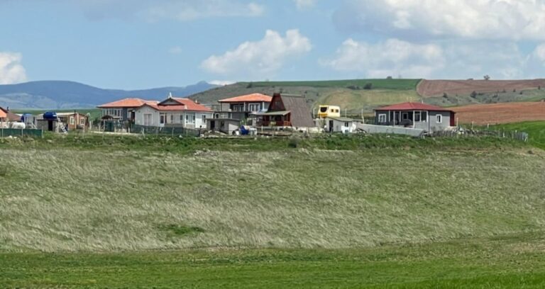 iste-o-villalar-61dS7Vff
