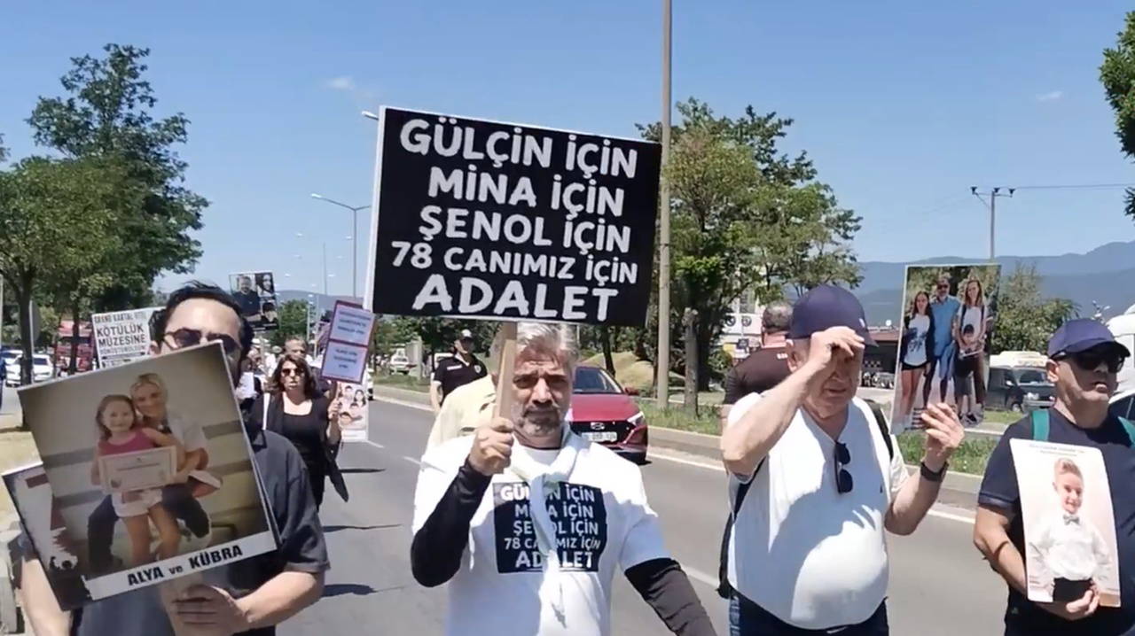 Bolu’dan Ankara’ya 78 Can İçin Adalet Yürüyüşü: ‘Bakanlık yetkilileri yargılanmalı, onların yanına bırakmayacağız’ Boludan ankaraya 78 can icin adalet yuruyusu bakanlik yetkilileri yargilanmali onlarin yanina birakmayacagiz CVecACdk