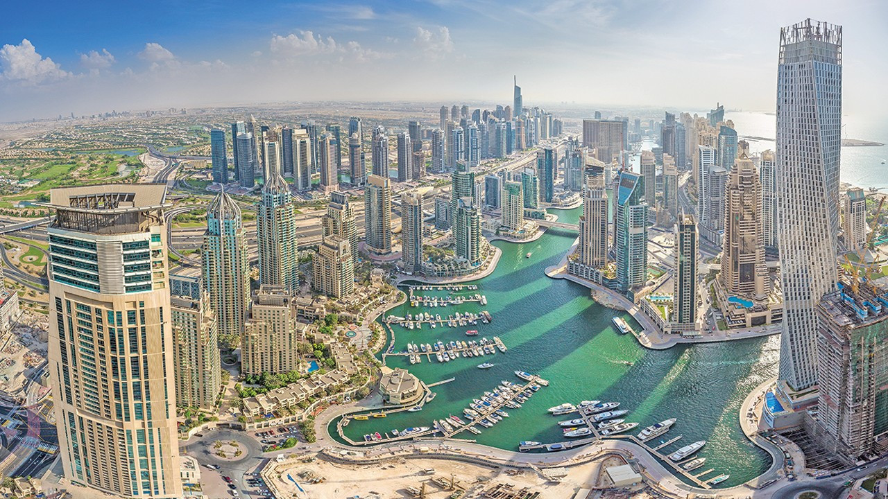 Dubai’ye gidecekler dikkat! Vize kuralları değişti, 47 bin TL’yi geçti Img