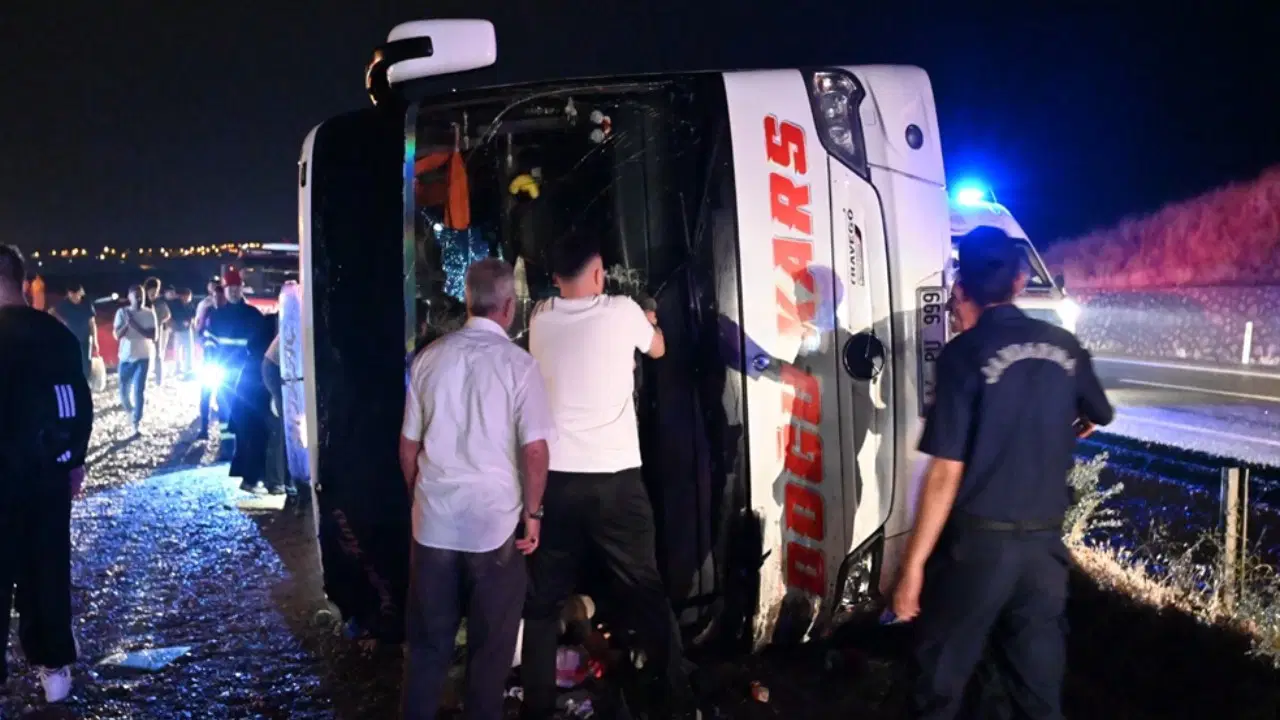 Kırıkkale’de facianın eşiğinden dönüldü: Otobüste 40 kişi yaralandı Kirikkalede facianin esiginden donuldu otobuste 40 kisi yaralandi vSpYhpCJ